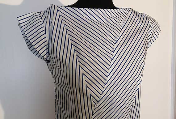 Beverly Blouse: passion for stripes and 60s look